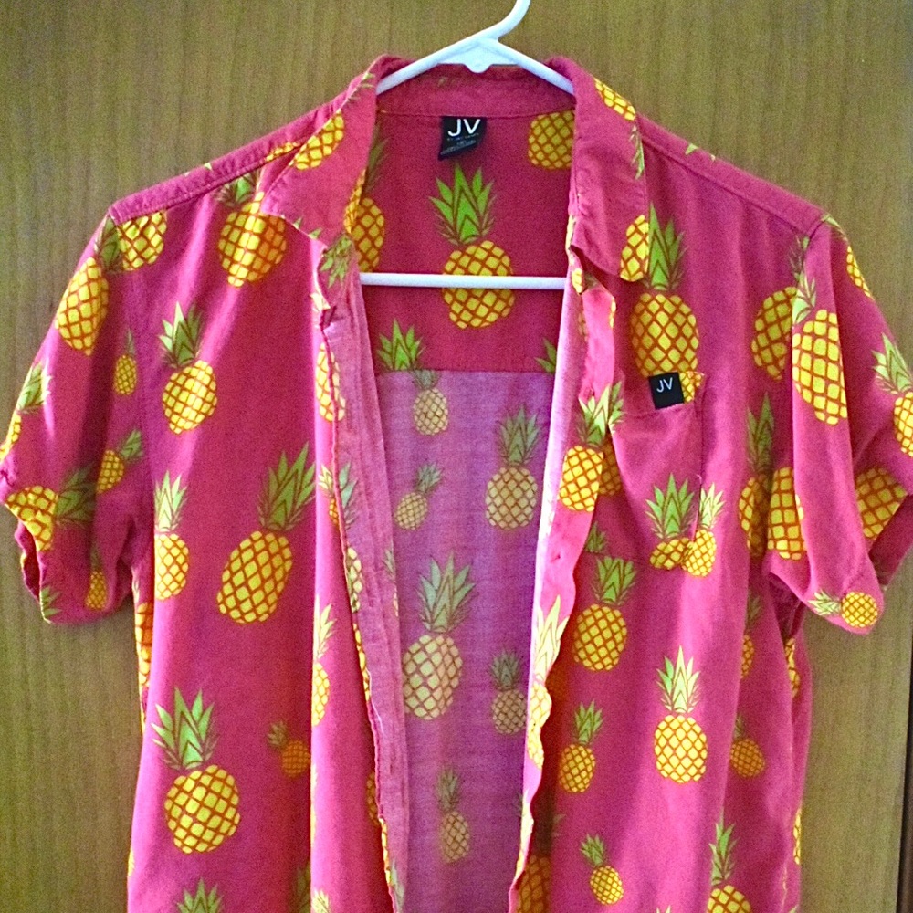 Pineapple shirt